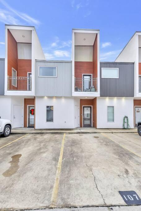 Cozy 2 Bed Townhome Near The Hospital 라파예트 외부 사진